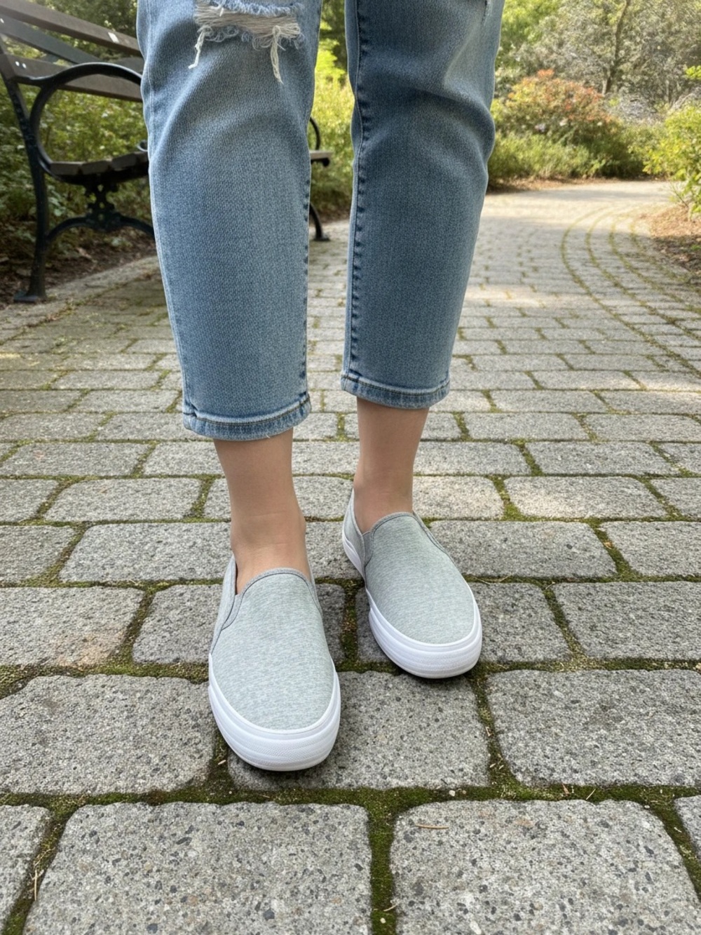 Keds Women’s Slip-On Sneakers With Dream Foam in Grey. Size 10
